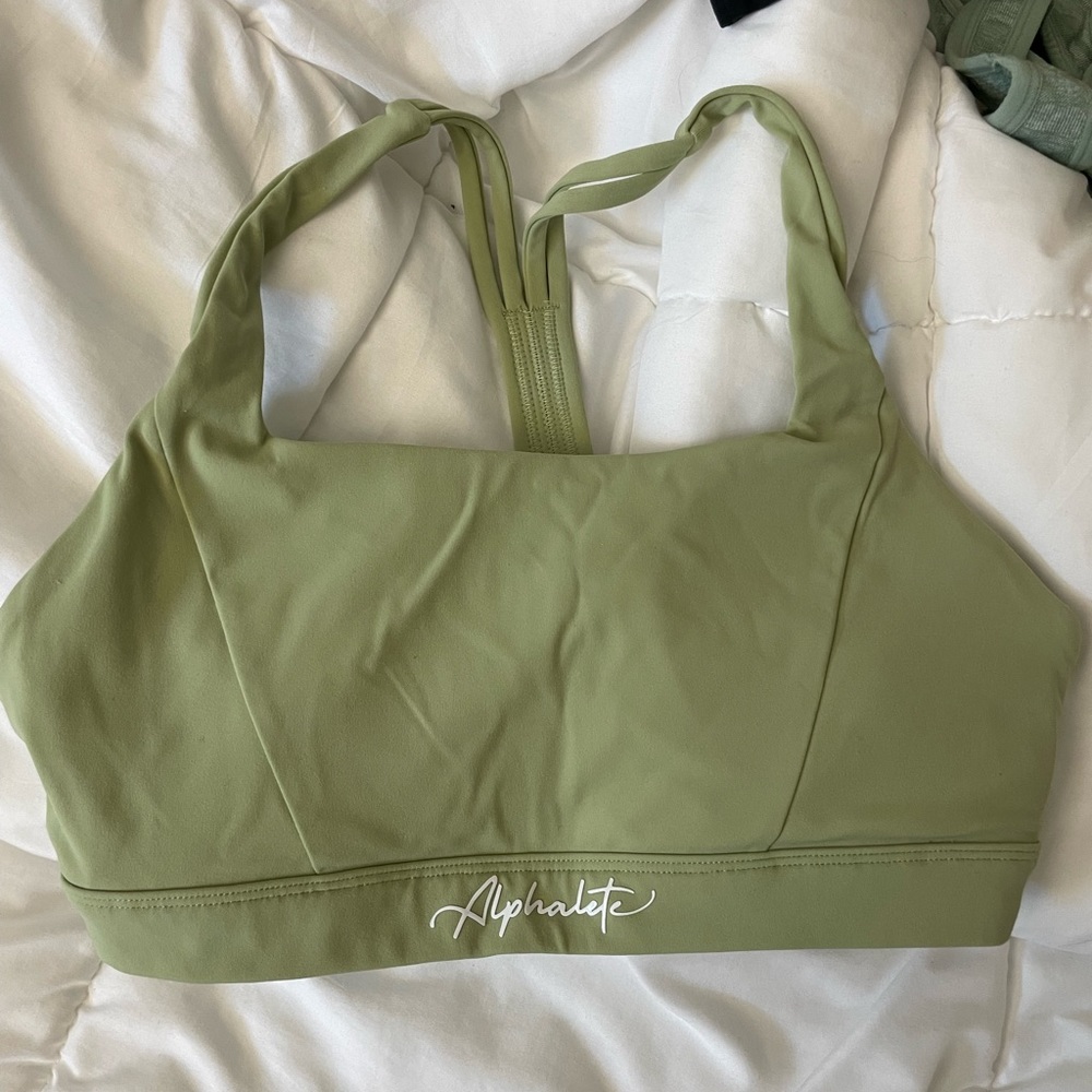 Alphalete Surge Sports Bra in Matcha